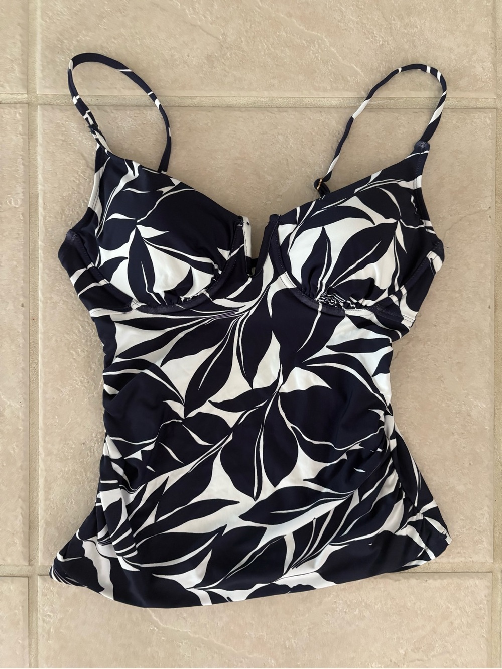 NWOT Anne Cole Women's V-Wire Tankini Swim Top - Size Small